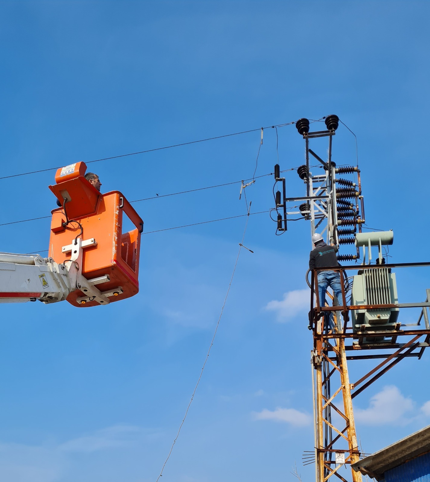 WhatsApp Image 2025-12-15 at 17.39.00 (1)