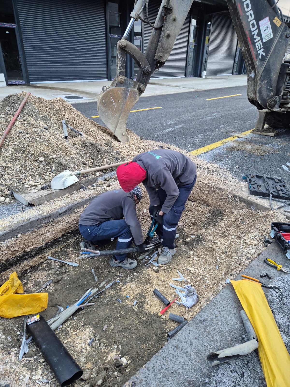 WhatsApp Image 2025-12-15 at 18.13.48 (2)